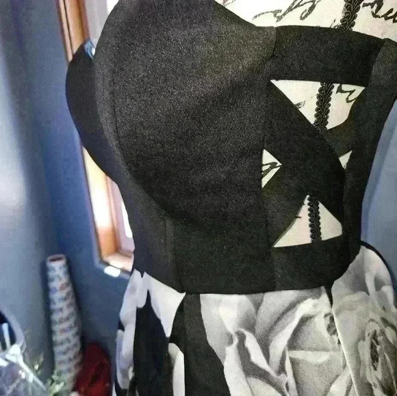 Speechless Juniors Dress Size 5 - Picture 4 of 11